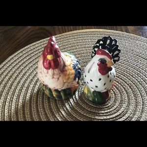 Salt pepper shakers rooster 🐓 chickens 🐔 cute